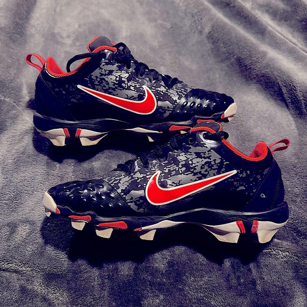 EUC NIKE CLEATS/SPIKES